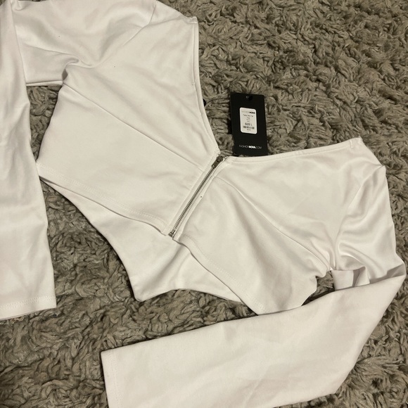 Cute fashion nova white crop top shirt - Picture 2 of 3